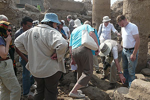 Searching for Amarna talatat, el-Ashmunein.