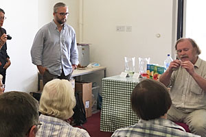 Dr Tim Reynolds